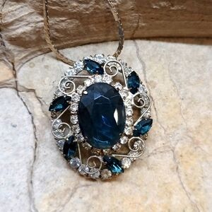 Vintage Juliana blue crystal brooch pendant with silver plated chain